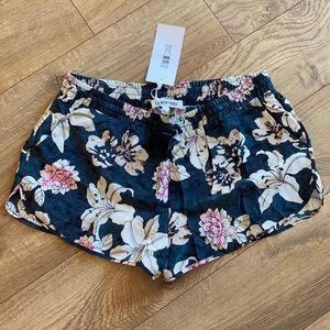 Elizabeth and James short